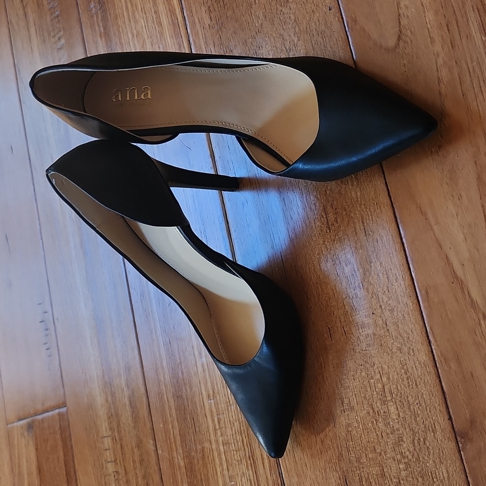 ana black heeled pumps, 9.5M